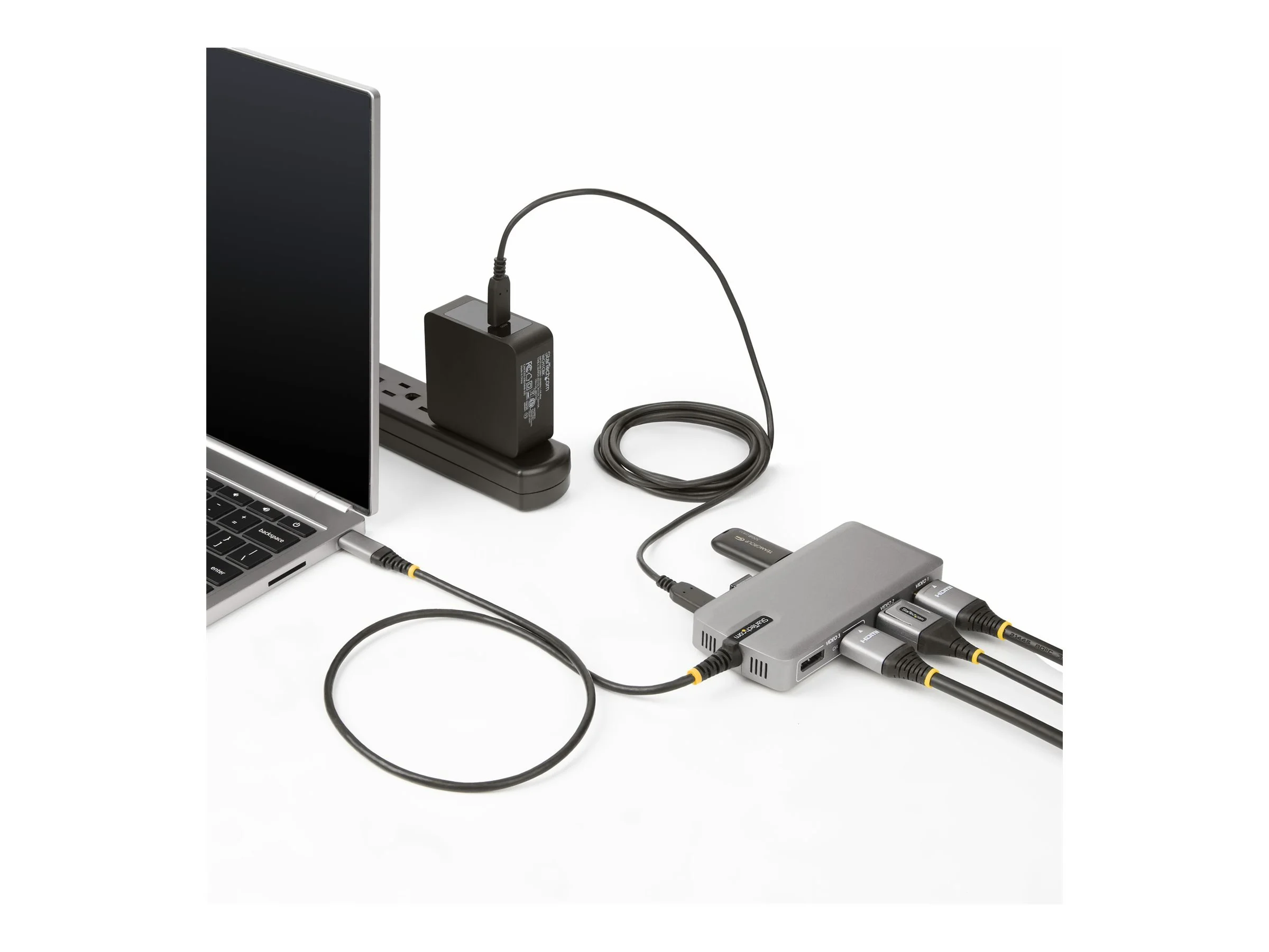 STARTECH USB-C Multiport Adapter 3x 4K