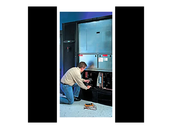 APC 2J Onsite Gar Erw fuer Symmetra PX